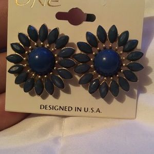 Navy Blue flower burst earrings. Blue throughout.